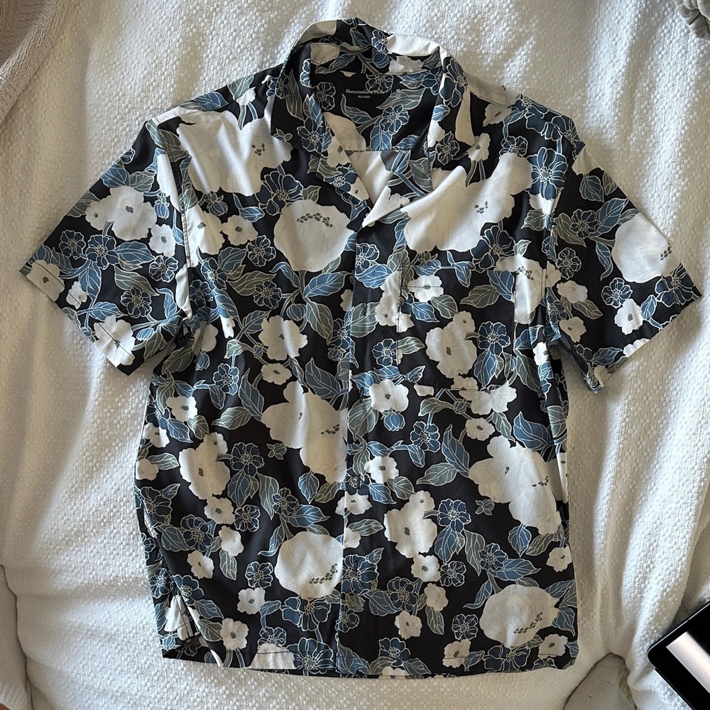 Floral Black Men's Short sleeve Button Down